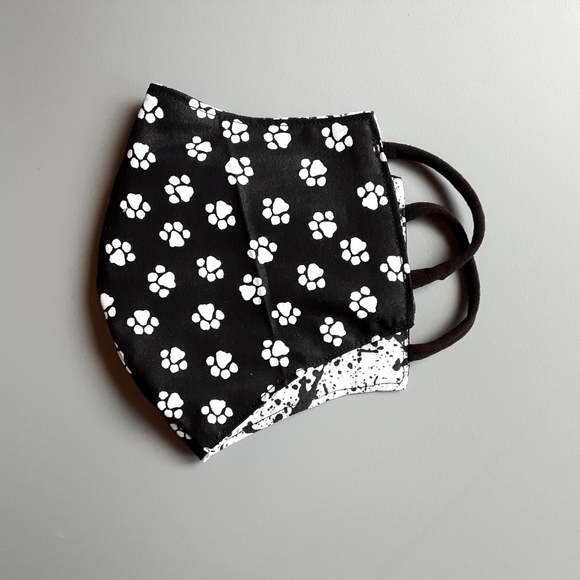 *LAST ONE* Reversible Face Mask - Picture 2 of 3